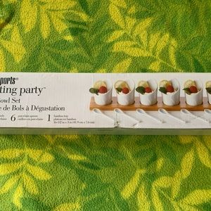 New in box , Pier 1 imports tasting bowl set